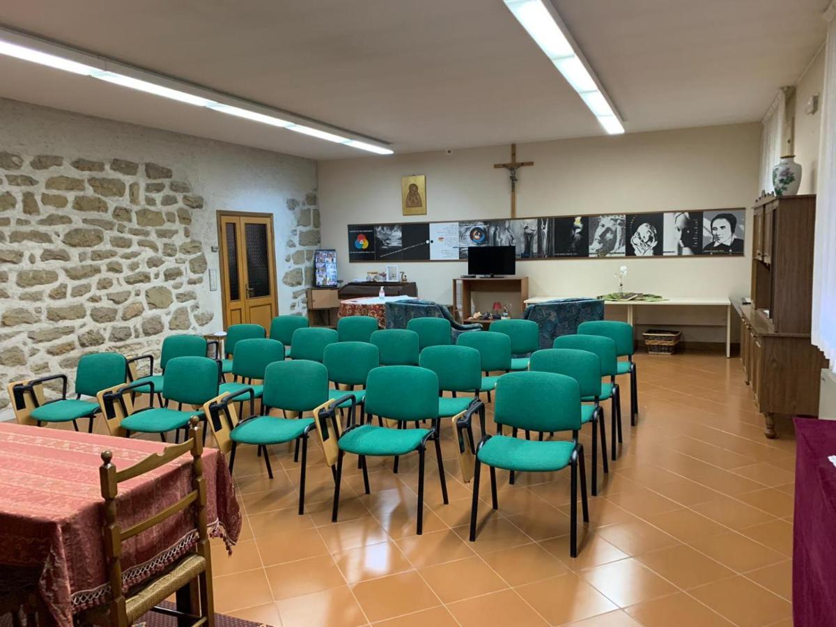 Stabat Mater Casa Di Preghiera Acomodação com café da manhã Valdragone Exterior foto